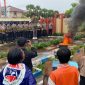 Foto : Sejumlah Mahasiswa Gelar Aksi di Depan Kantor Pemkab Sumenep