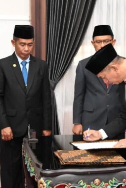 Fauzi Ultimatum Pejabat Baru
