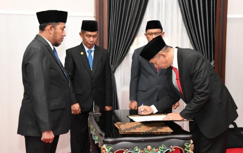 Pelantikan sejumlah pejabat baru.