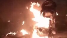 Hasil tangkap layar video kebakaran sejumlah motor yang beredar di sejumlah WAG.
