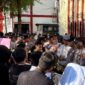 Gerakan Mahasiswa Sumenep (GMS) dalam aksinya di depan gedung kantor Inspektorat Kabupaten Sumenep pada Rabu (16/9).