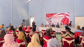 Penyerahan dana reses oleh MH Said Abdullah untuk renovasi rumah tidak layak tinggal. 